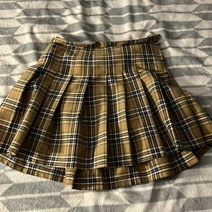 Plaid Yellow Skirt for Wild Fable Size: M